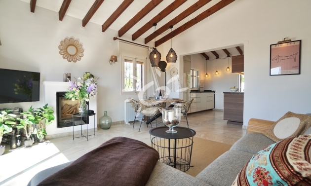 Reventas - Villas - Chalets - Moraira - La Sabatera