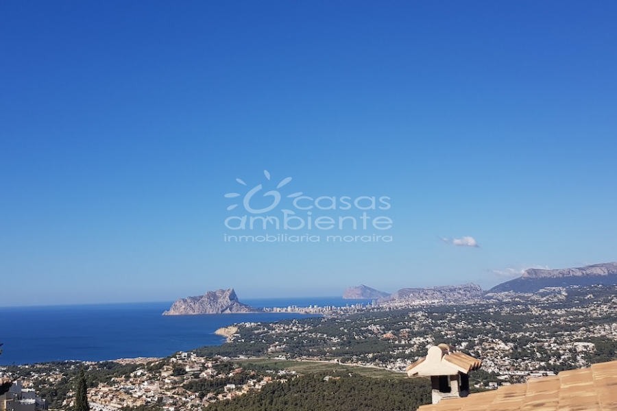 Villa te koop met panoramisch uitzicht op zee