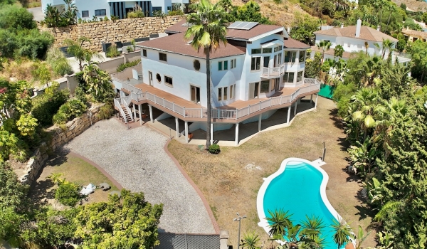 Villas - Resales - Benhavis - El Paraiso Alto